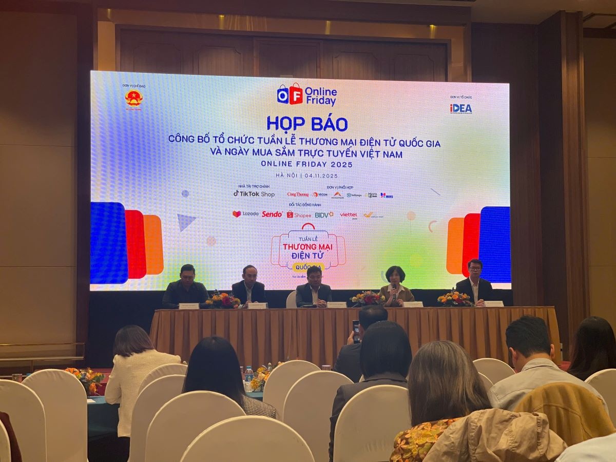 Quang cảnh họp báo