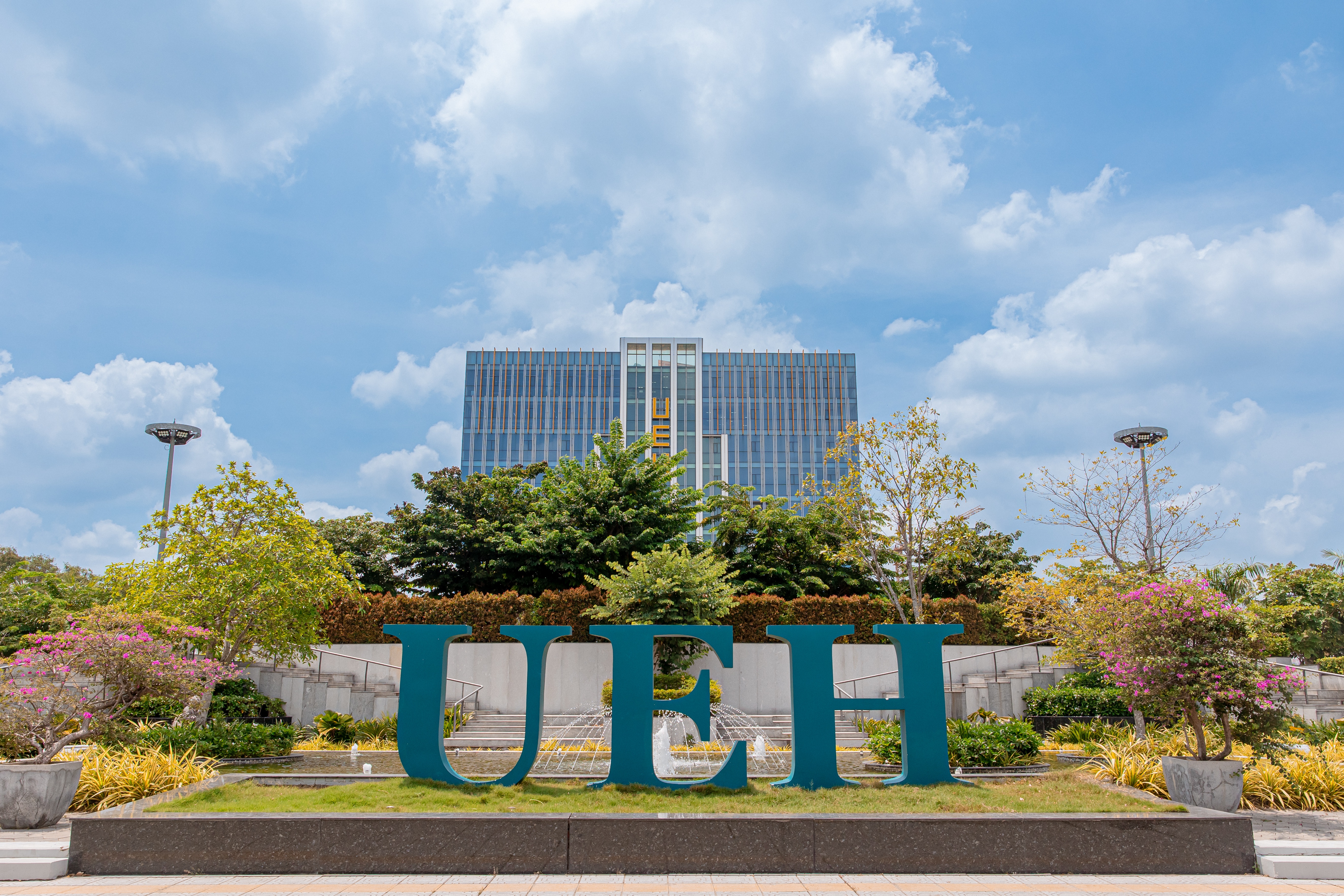 UEH giữ vững vị thế top 301+ đại học tốt nhất châu Á