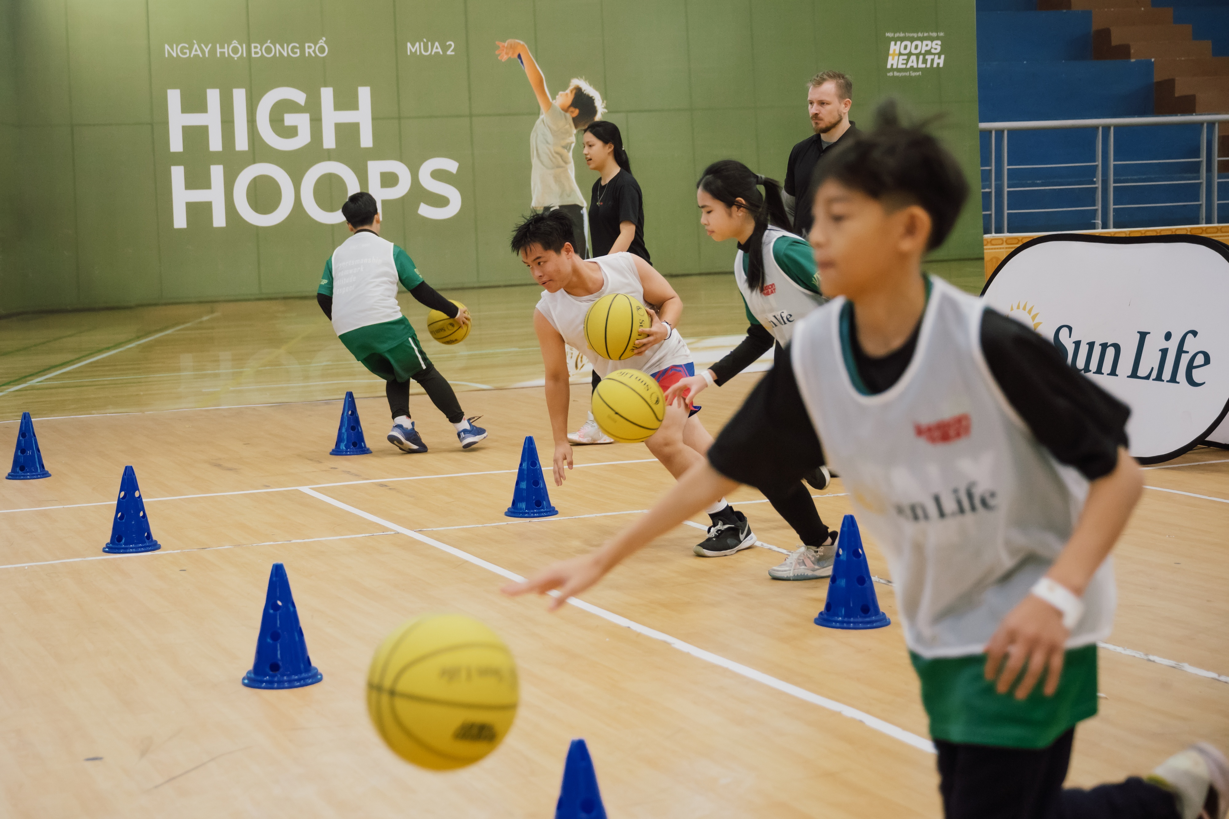 Sun Life phối hợp cùng Saigon Heat tổ chức High Hoops - chuỗi các buổi rèn luyện kỹ năng bóng rổ cho trẻ em năm 2024
