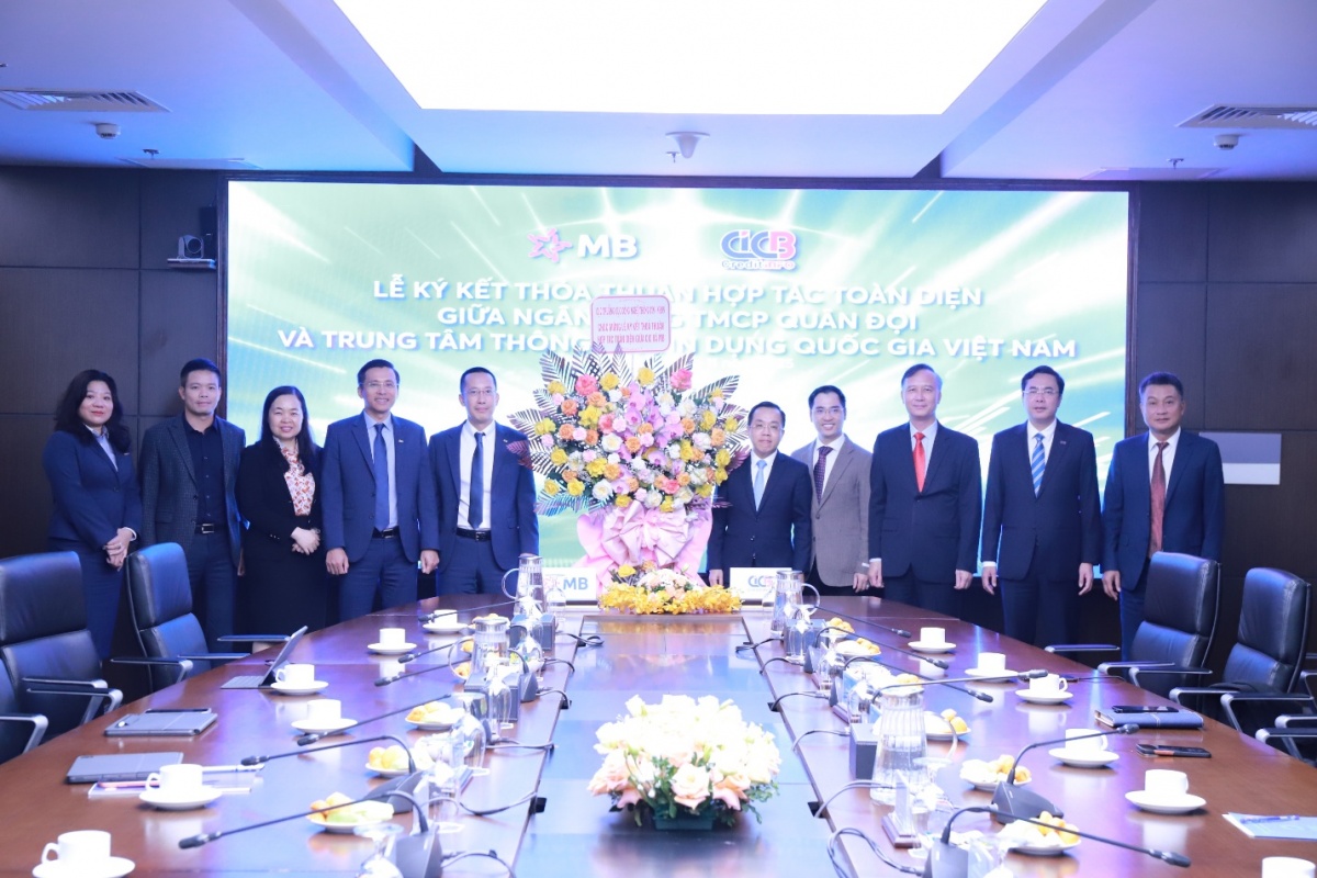 Lễ ký kết diễn ra thành công, tốt đẹp