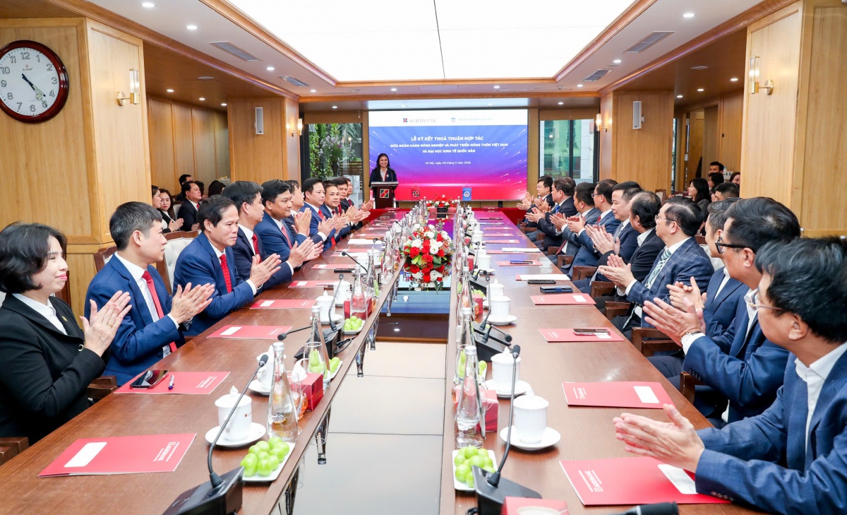 Agribank và Đại học Kinh tế Quốc dân ký kết hợp tác phát triển nguồn nhân lực chất lượng cao