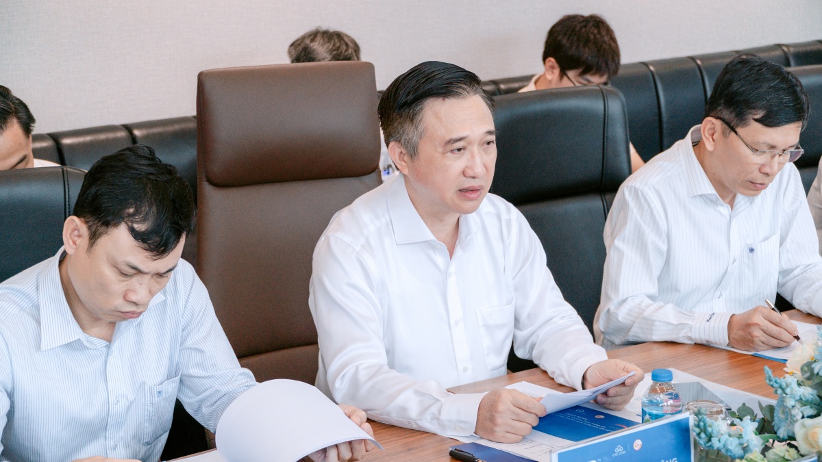 Phó Bí thư Thành ủy TP.HCM Đặng Minh Thông đánh giá cao và ghi nhận các đề xuất của Tập đoàn Công nghệ CMC tại buổi làm việc Phó Bí thư Thành ủy TP.HCM Đặng Minh Thông đánh giá cao và ghi nhận các đề xuất của Tập đoàn Công nghệ CMC tại buổi làm việc