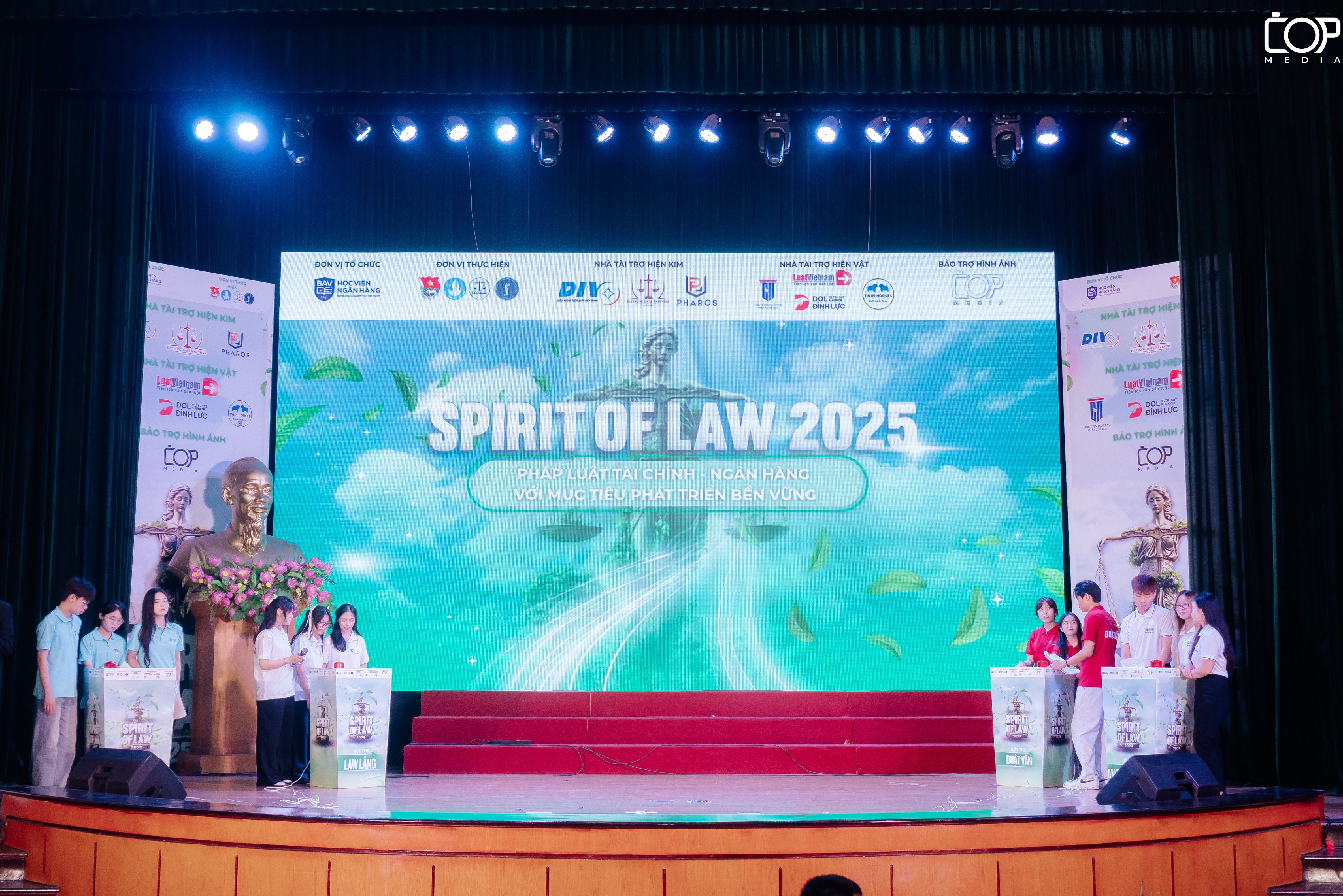 Sôi động đêm chung kết cuộc thi Spirit of Law 2025
