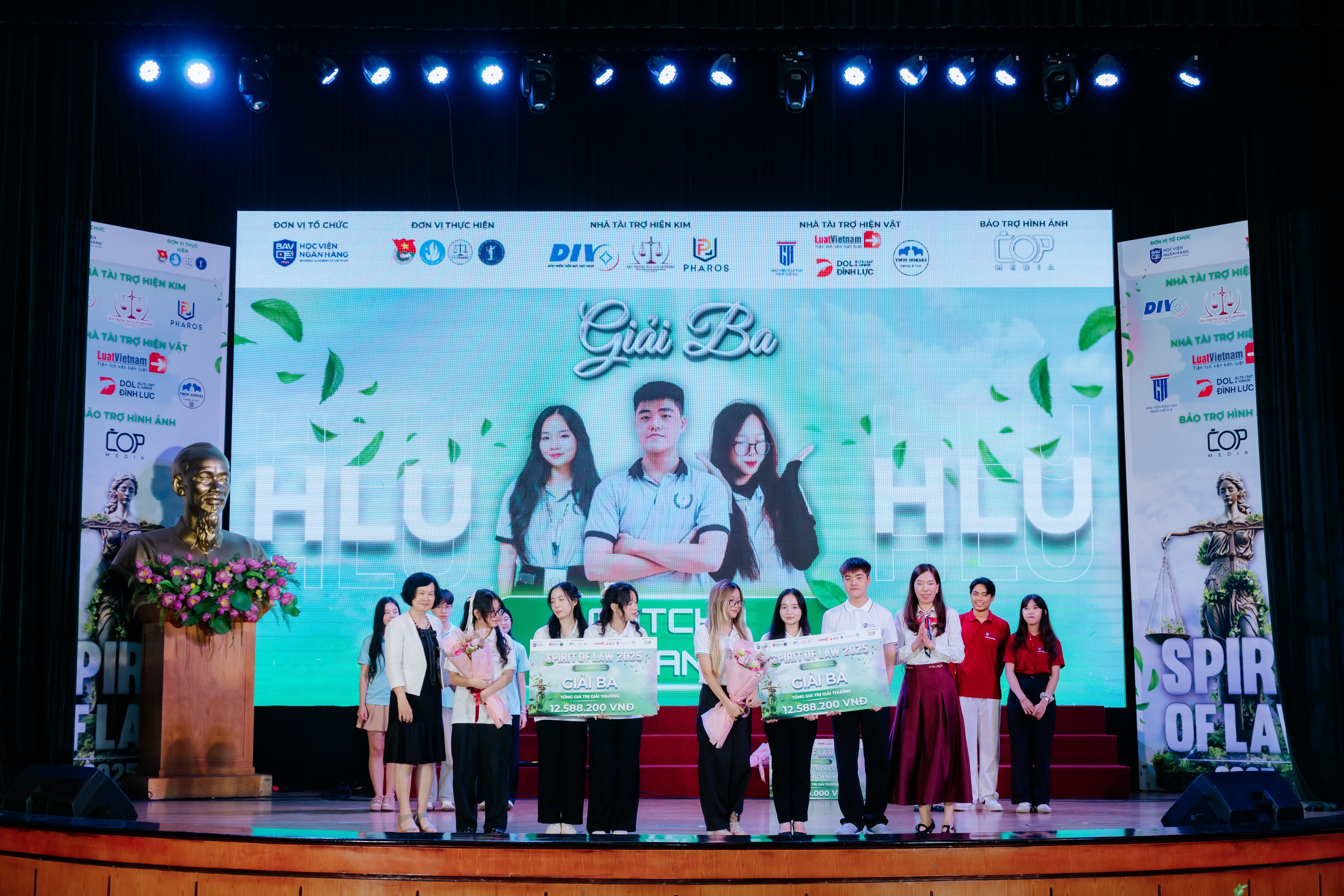 Sôi động đêm chung kết cuộc thi Spirit of Law 2025