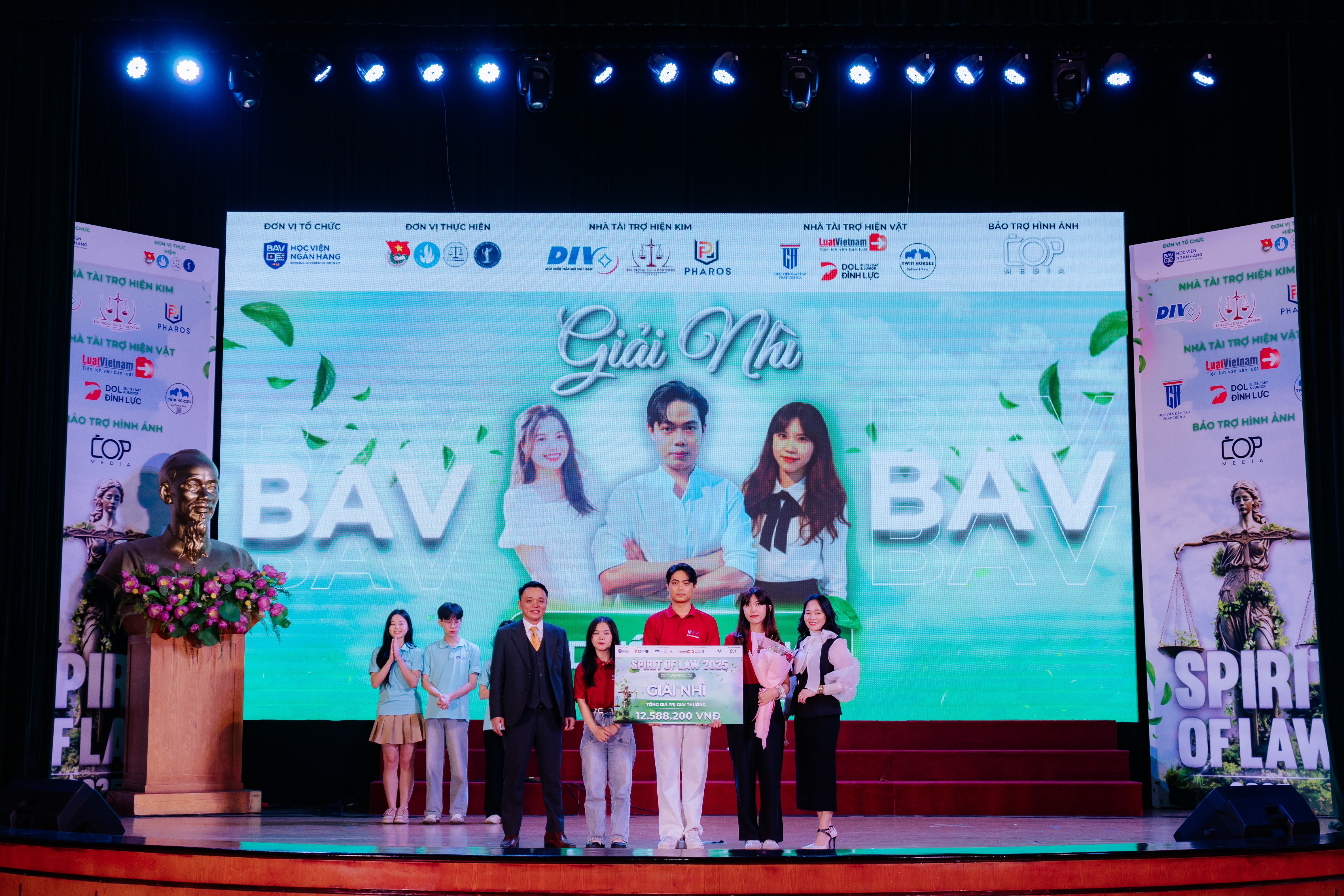 Giải Nhì thuộc về đội Duật Vân