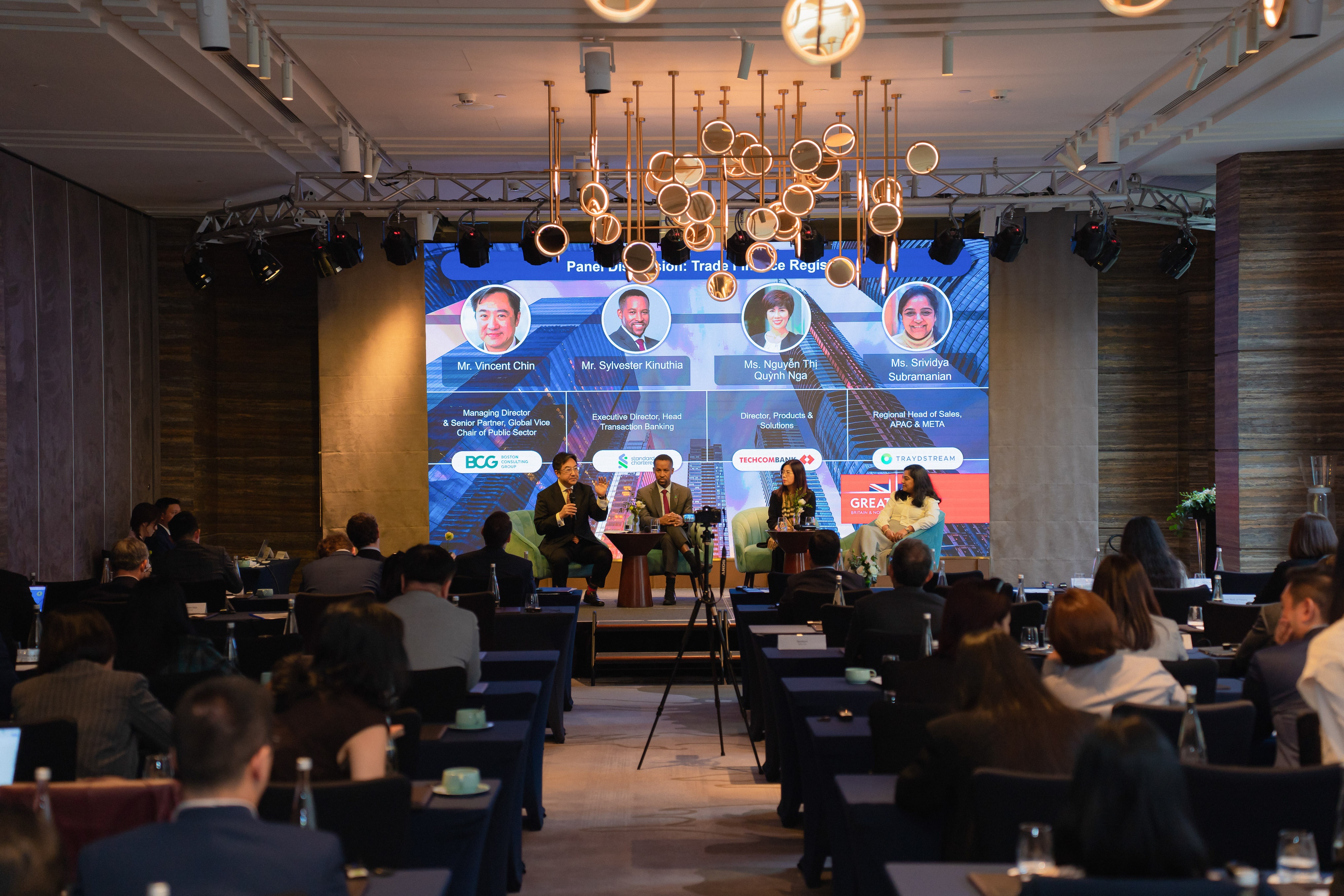 Thúc đẩy Hệ sinh thái tài chính minh bạch và hội nhập