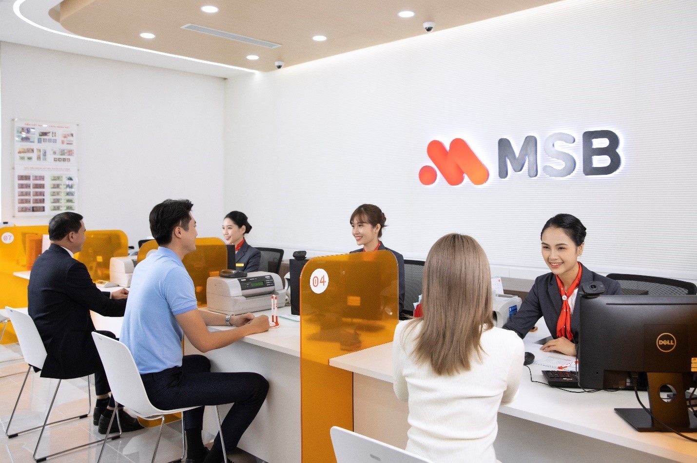 Trải nghiệm nghiệp vụ: Khoảng cách từ giảng đường đến nhà băng Trải nghiệm nghiệp vụ: Khoảng cách từ giảng đường đến nhà băng