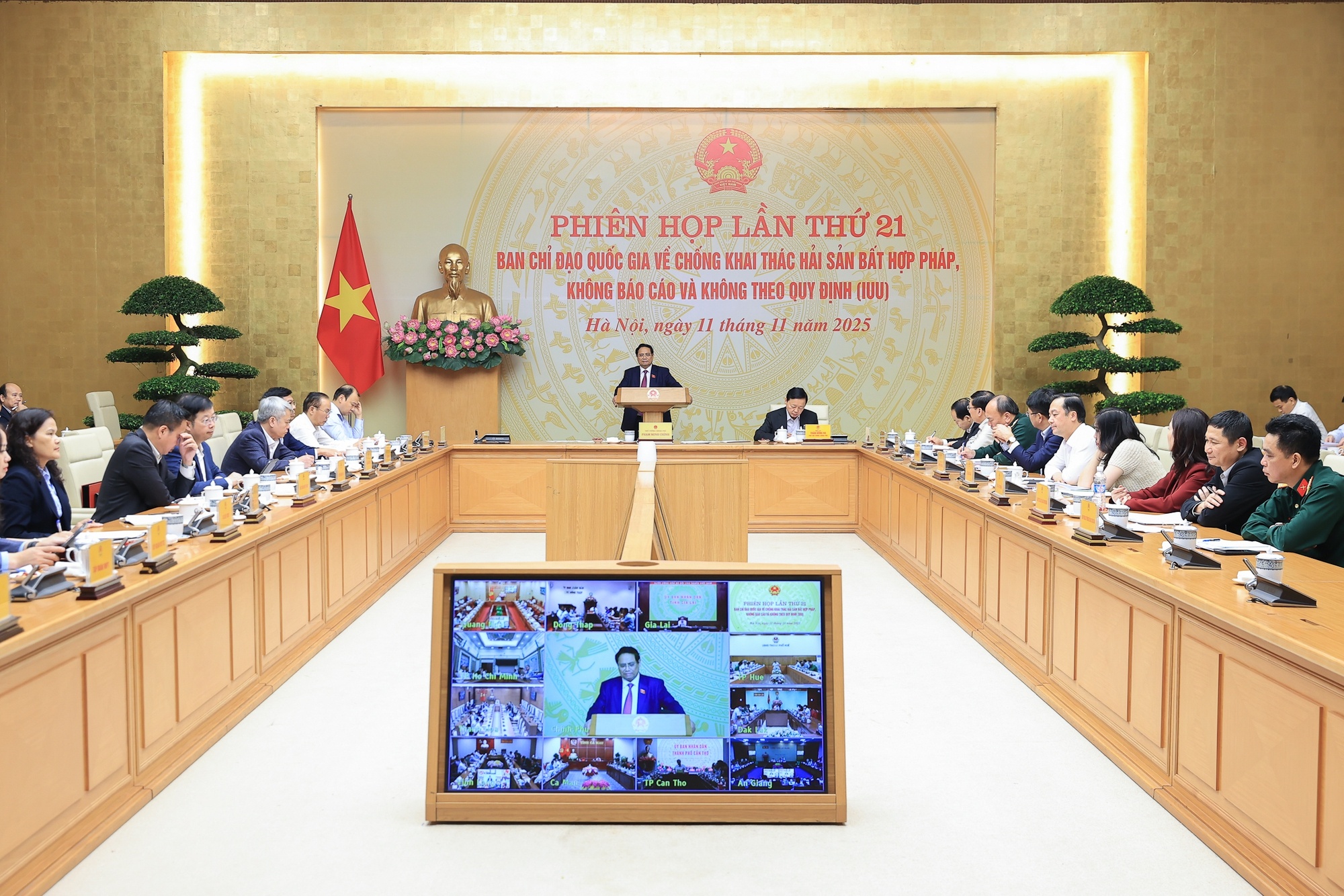 Thủ tướng Chính phủ Phạm Minh Chính chủ trì Phiên họp - Ảnh: VGP/Nhật Bắc