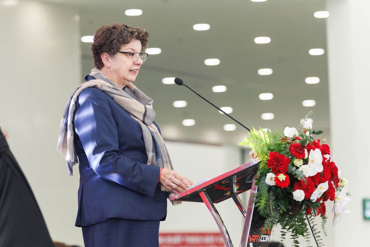 Đại sứ Đức tại Việt Nam Helga Margarete bày tỏ Đức sẵn sàng chia sẻ kinh nghiệm, hợp tác với Việt Nam phát triển đường sắt Đại sứ Đức tại Việt Nam Helga Margarete bày tỏ Đức sẵn sàng chia sẻ kinh nghiệm, hợp tác với Việt Nam phát triển đường sắt