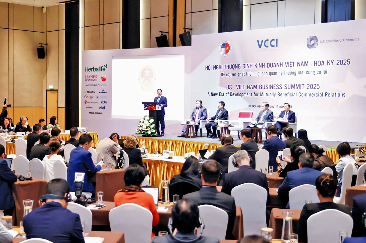 Phó Thủ tướng Chính phủ Bùi Thanh Sơn phát biểu tại Hội nghị Thượng đỉnh Kinh doanh Việt Nam – Hoa Kỳ ngày 12/11