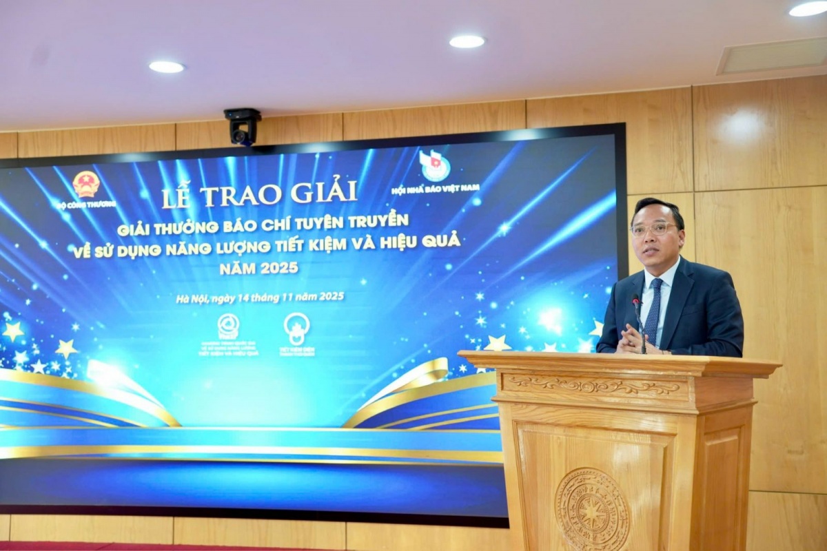 Thứ trưởng Bộ Công Thương Nguyễn Hoàng Long phát biểu chúc mừng