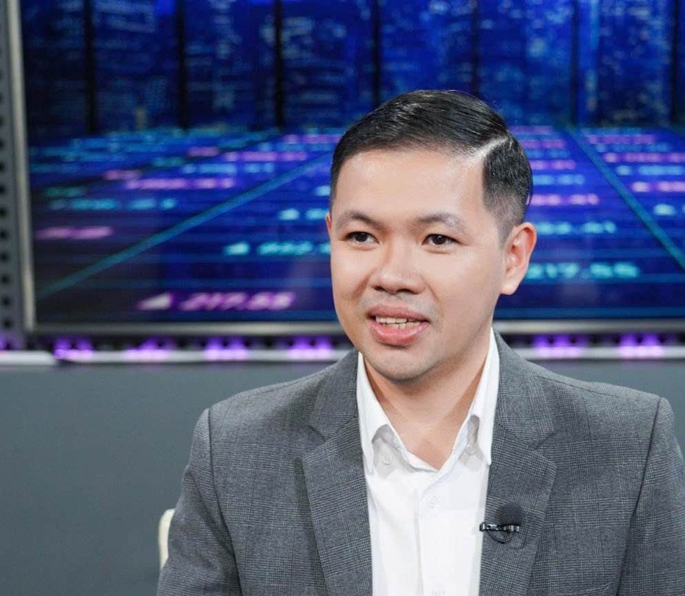 Ông Trần Anh Tuấn, CFA, Giám đốc Trung tâm Phân tích, Công ty CP Chứng khoán Dầu khí (PSI) Ông Trần Anh Tuấn, CFA, Giám đốc Trung tâm Phân tích, Công ty CP Chứng khoán Dầu khí (PSI)