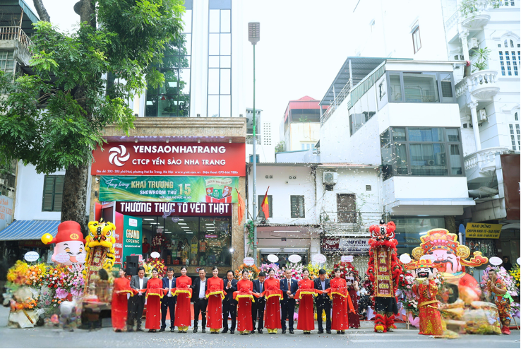 Mang tinh hoa yến Nha Trang đến gần hơn người tiêu dùng Mang tinh hoa yến Nha Trang đến gần hơn người tiêu dùng