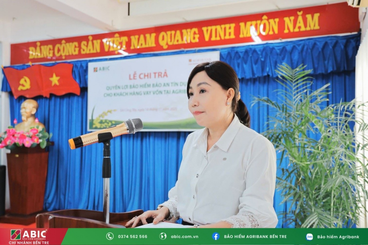 Bảo hiểm Agribank chi nhánh Bến Tre chi trả hơn 700 triệu đồng quyền lợi cho khách hàng