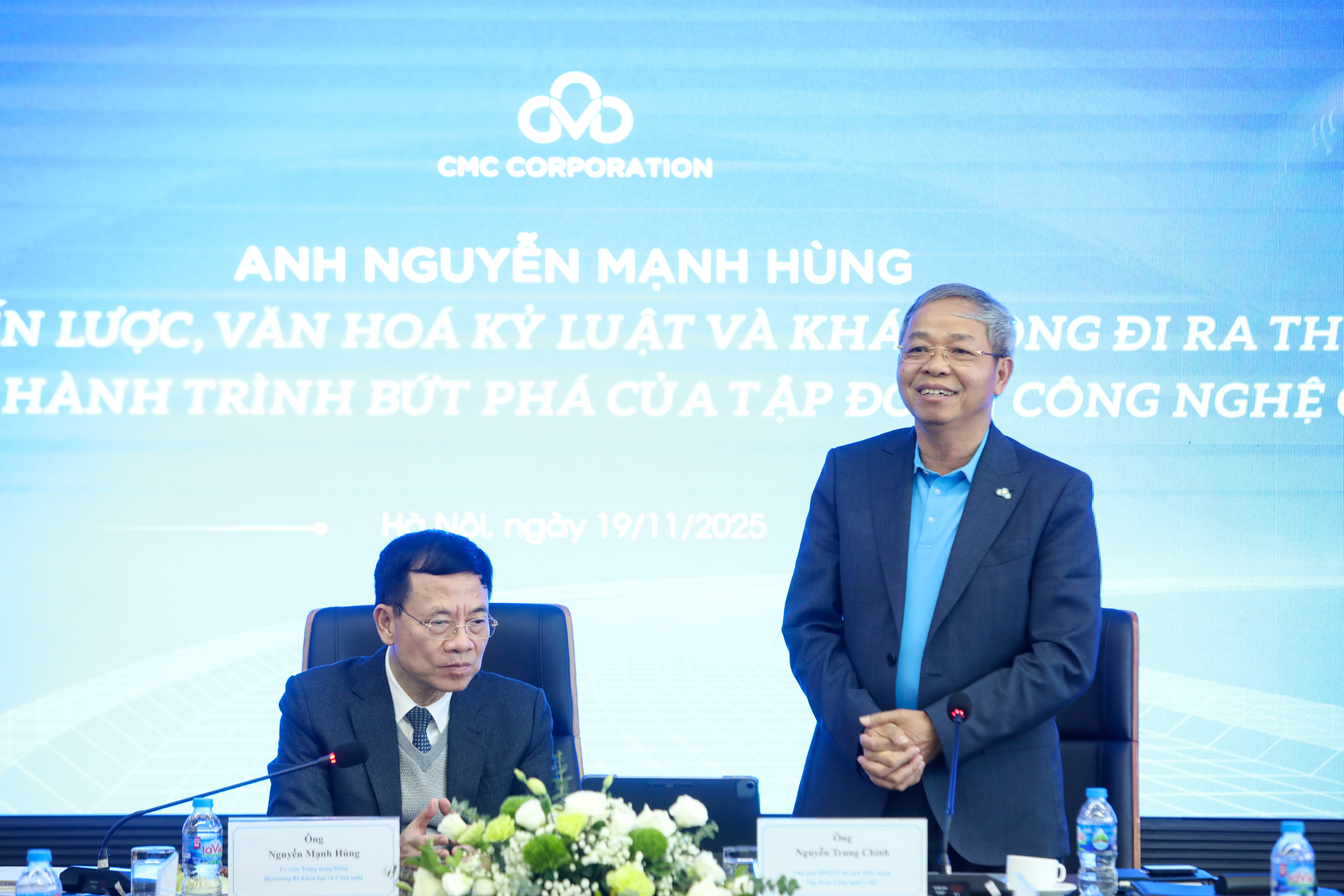 Chủ tịch Nguyễn Trung Chính cam kết sẽ tiếp thu những gợi mở của Bộ trưởng cho chặng đường phát triển chiến lược tới đây của CMC