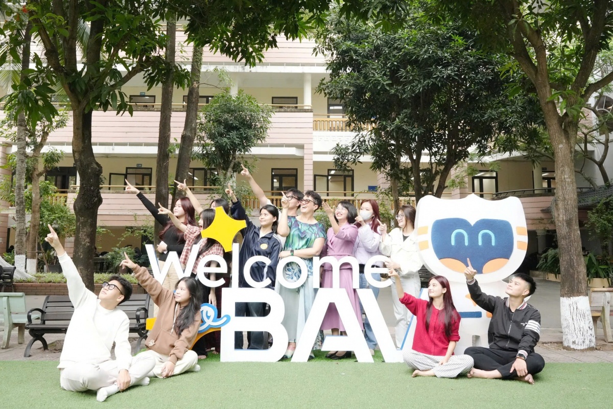 Tri ân thầy cô và những bài học còn nguyên giá trị về tiền tệ - thanh toán