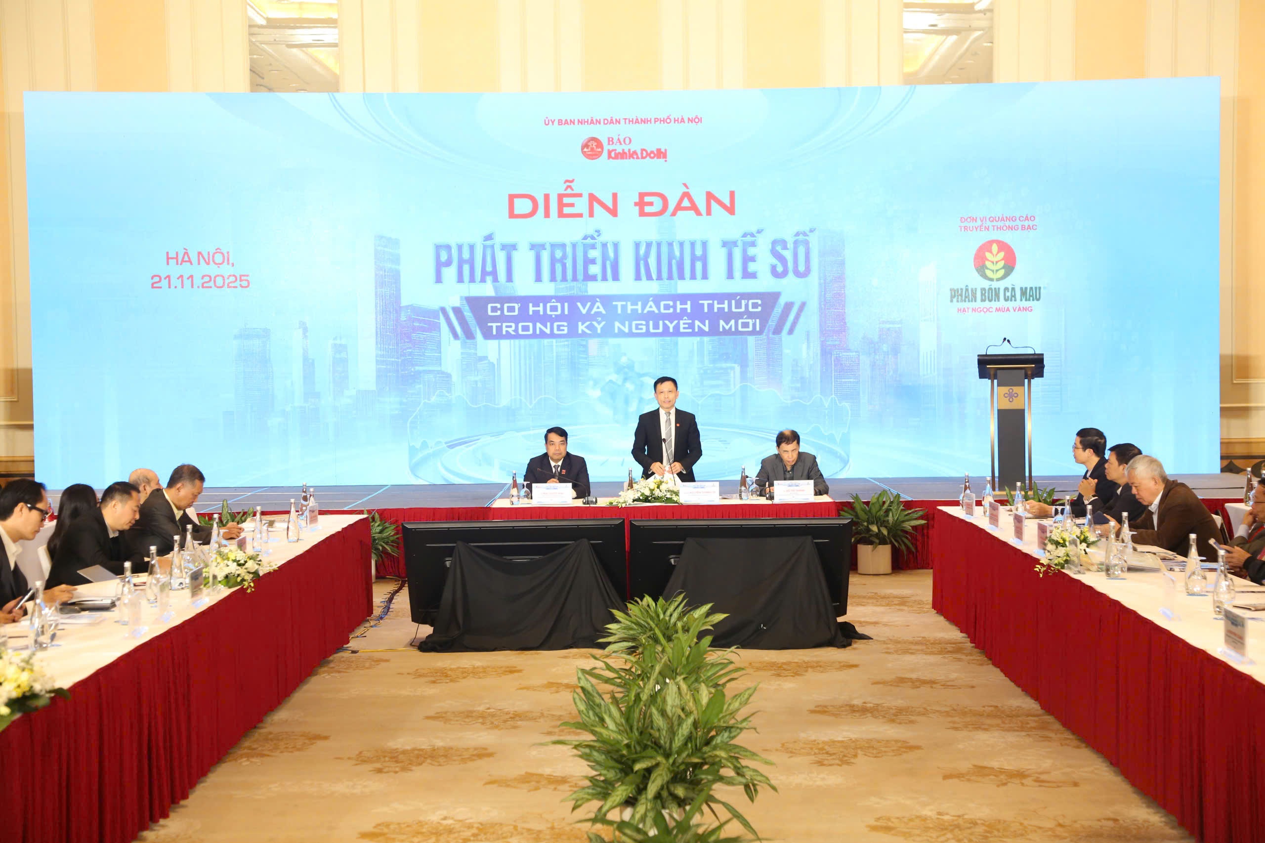 Quang cảnh Diễn đàn “Phát triển kinh tế số: Cơ hội và thách thức trong kỷ nguyên số”