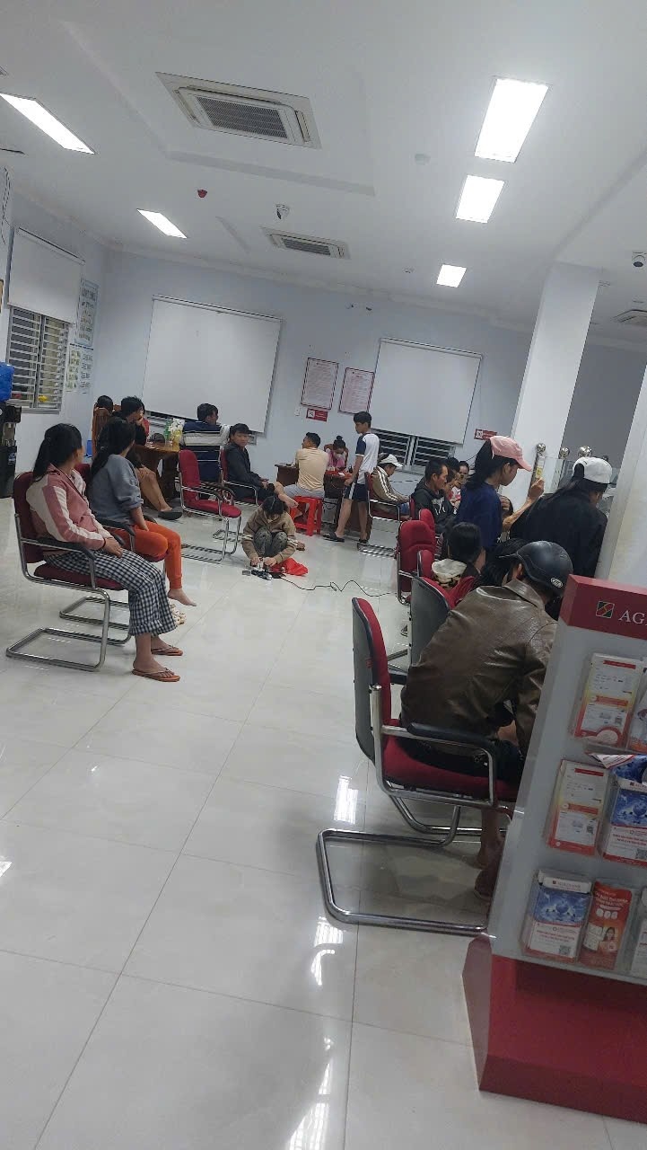 undefined Ngành Ngân hàng chủ động ứng phó mưa lũ, bảo đảm an toàn hệ thống tại Nam Trung Bộ và Tây Nguyên