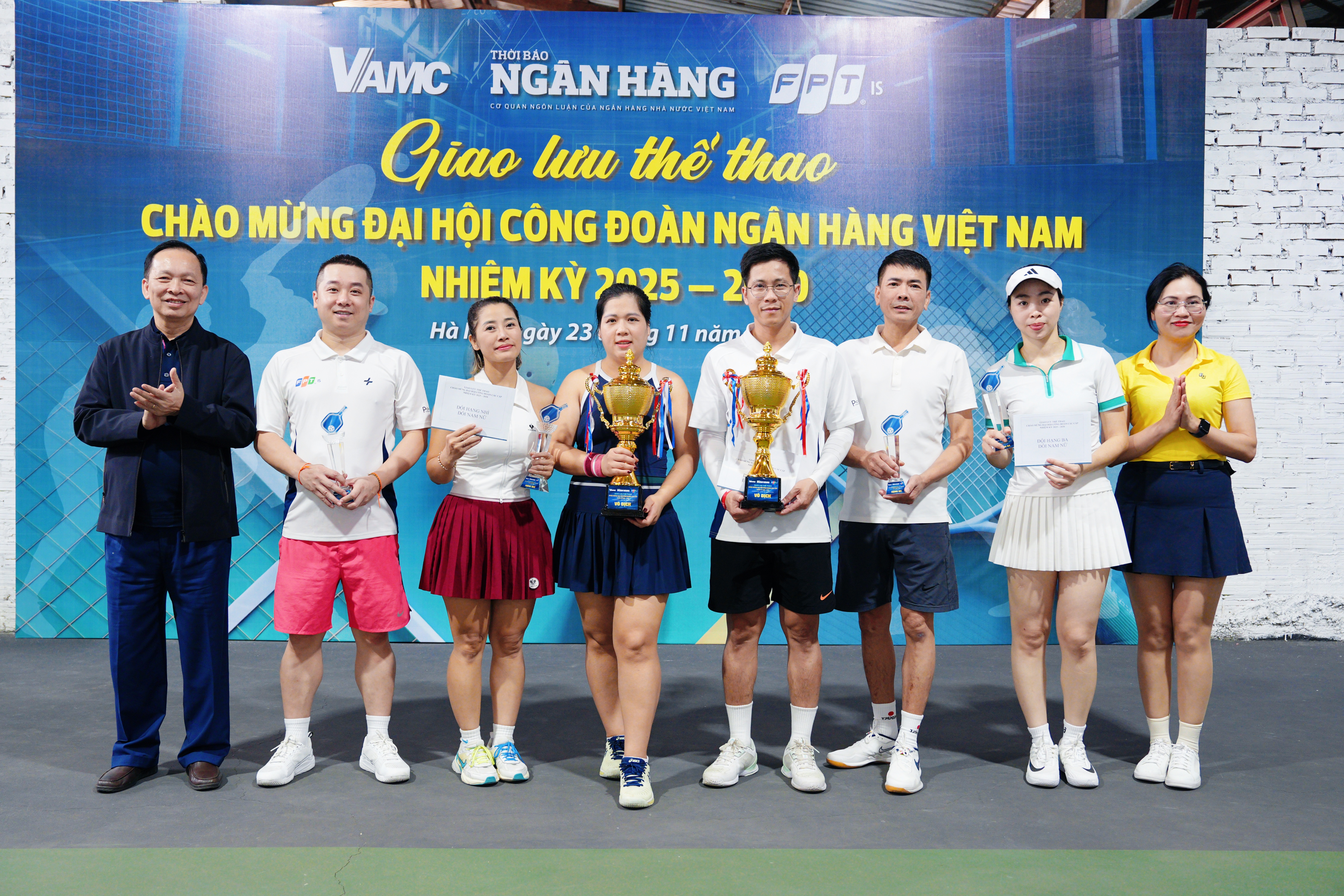 Giao lưu thể thao 3 đơn vị Thời báo Ngân hàng – VAMC – FPT IS: Toàn bộ giải thưởng ủng hộ đồng bào vùng lũ