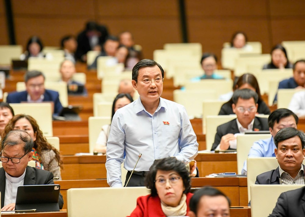 Thể chế hóa kịp thời để báo chí phát triển nhân văn, chuyên nghiệp, hiện đại