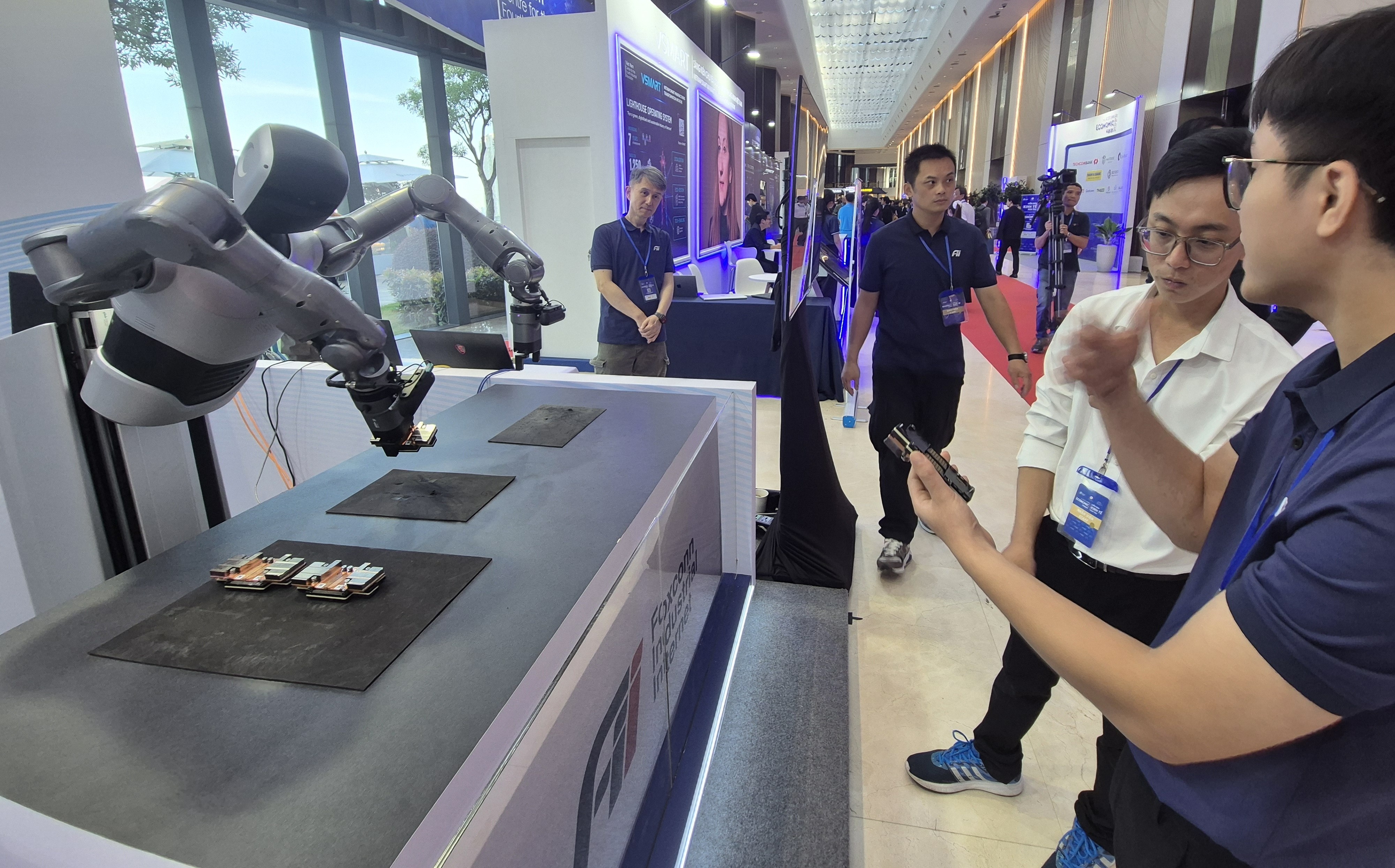 Cần chuẩn bị cho mô hình con người hợp tác với AI Cần chuẩn bị cho mô hình con người hợp tác với AI