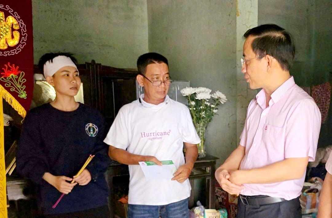 Ngân hàng Chính sách xã hội Đắk Lắk kịp thời hỗ trợ người dân vùng bão lũ