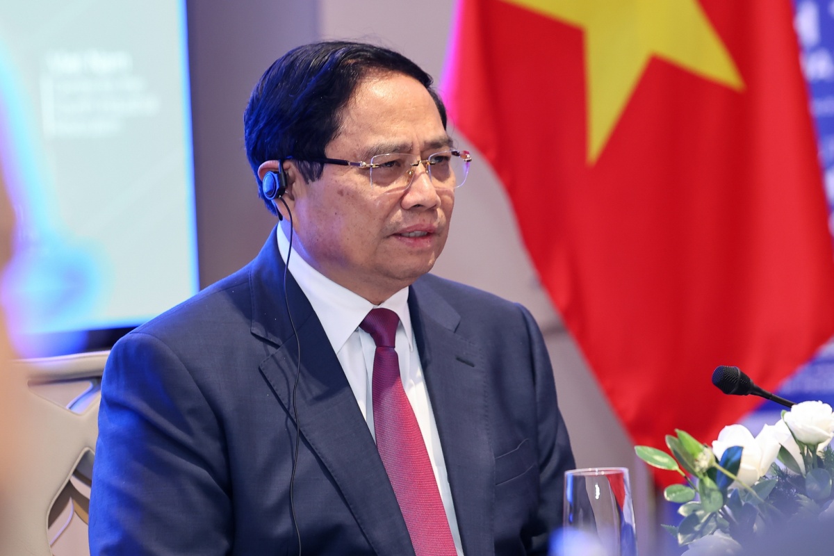 Thủ tướng: Tạo thuận lợi nhất cho nhà đầu tư quốc tế với tinh thần 