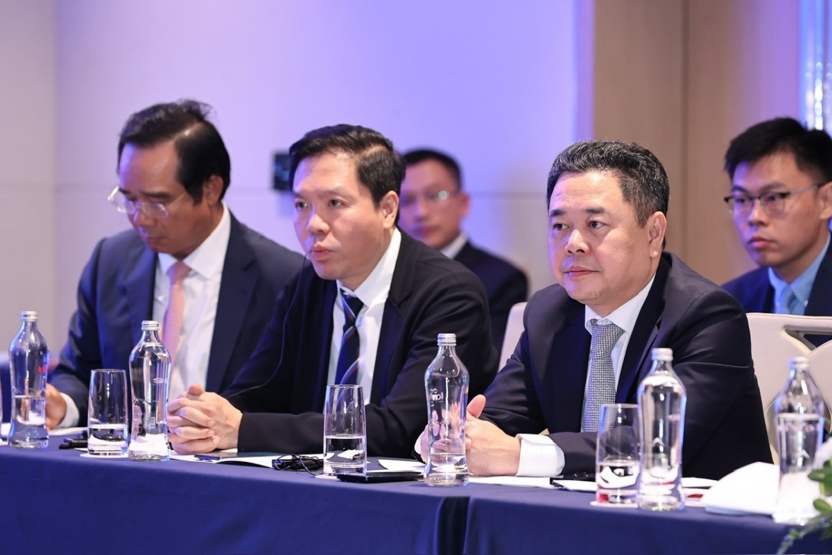 Thủ tướng: Tạo thuận lợi nhất cho nhà đầu tư quốc tế với tinh thần 