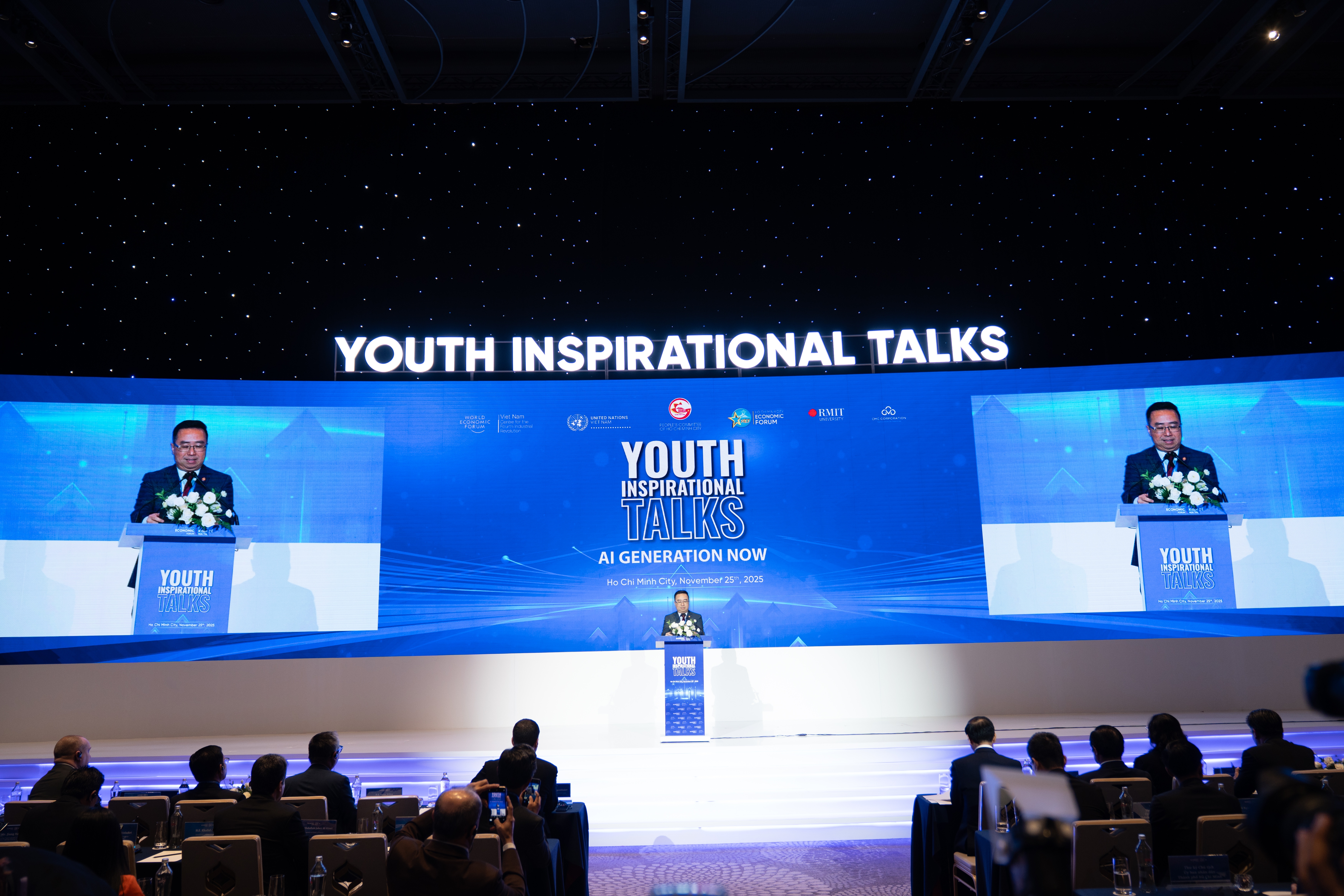 Ông Chang Lih Kang, Bộ trưởng Bộ Khoa học, Công nghệ và Đổi mới sáng tạo Malaysia chia sẻ tại Tọa đàm Intelligent Generation Now-Thế hệ thông minh đương thời tổ chức trong khuôn khổ Diễn đàn Kinh tế mùa Thu HEF 2025 