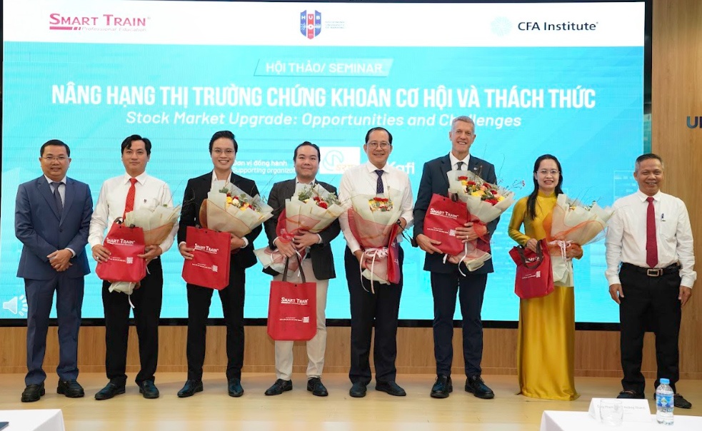 Cơ hội, thách thức và yêu cầu mới của thị trường chứng khoán Việt Nam sau nâng hạng