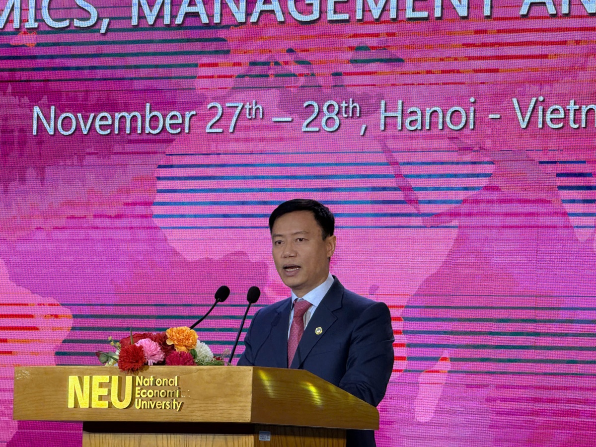 Việt Nam giữ đà tăng trưởng giữa biến động toàn cầu Việt Nam giữ đà tăng trưởng giữa biến động toàn cầu