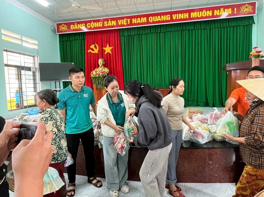 BIDV chung tay sẻ chia cùng đồng bào vùng bão lũ miền Trung