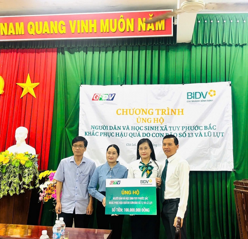 BIDV chung tay sẻ chia cùng đồng bào vùng bão lũ miền Trung