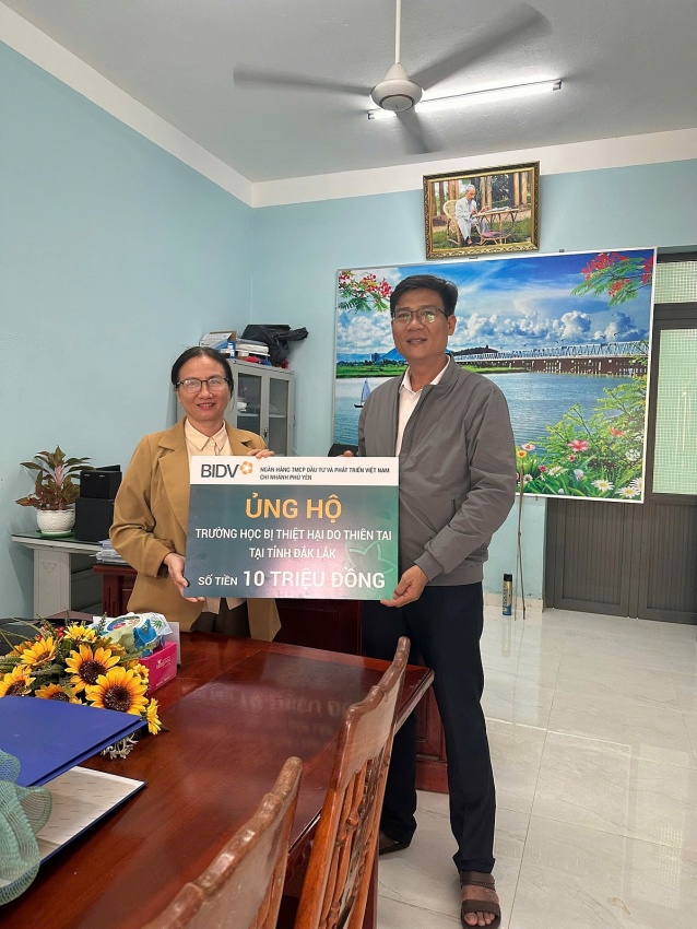 BIDV chung tay sẻ chia cùng đồng bào vùng bão lũ miền Trung