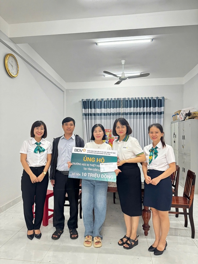 BIDV chung tay sẻ chia cùng đồng bào vùng bão lũ miền Trung