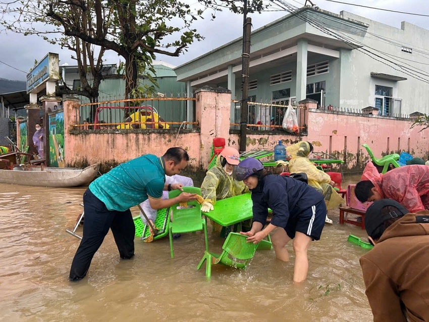 BIDV chung tay sẻ chia cùng đồng bào vùng bão lũ miền Trung