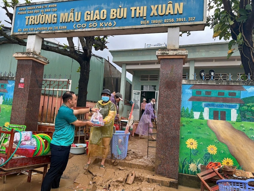 BIDV chung tay sẻ chia cùng đồng bào vùng bão lũ miền Trung