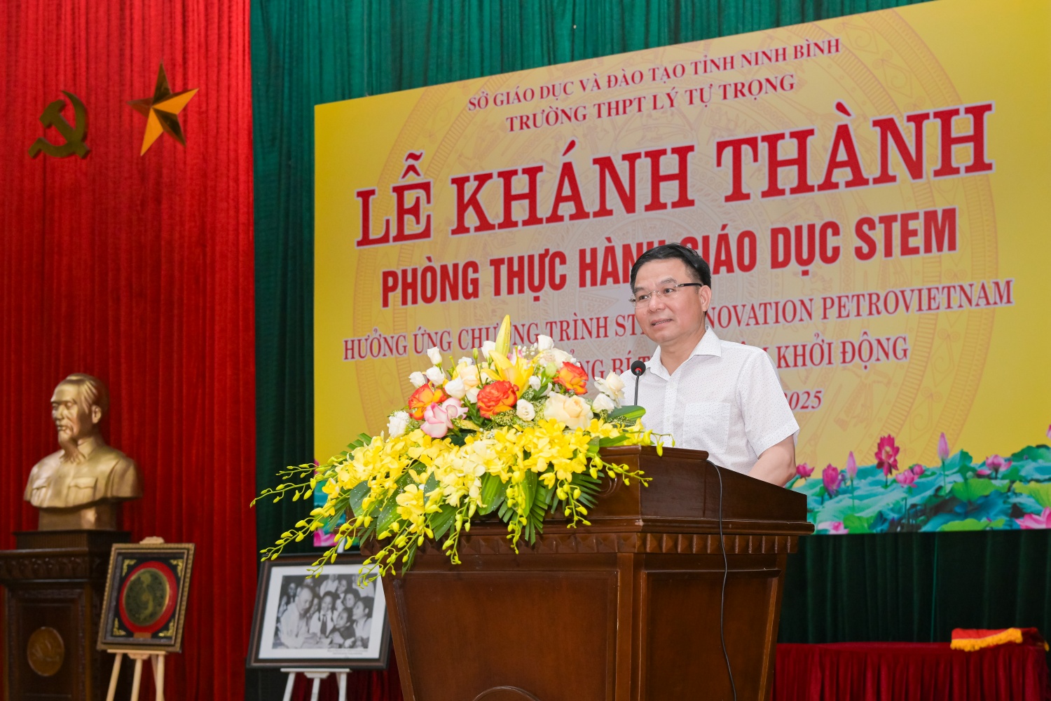 Petrovietnam/PV GAS trao tặng phòng thực hành STEM tại Ninh Bình