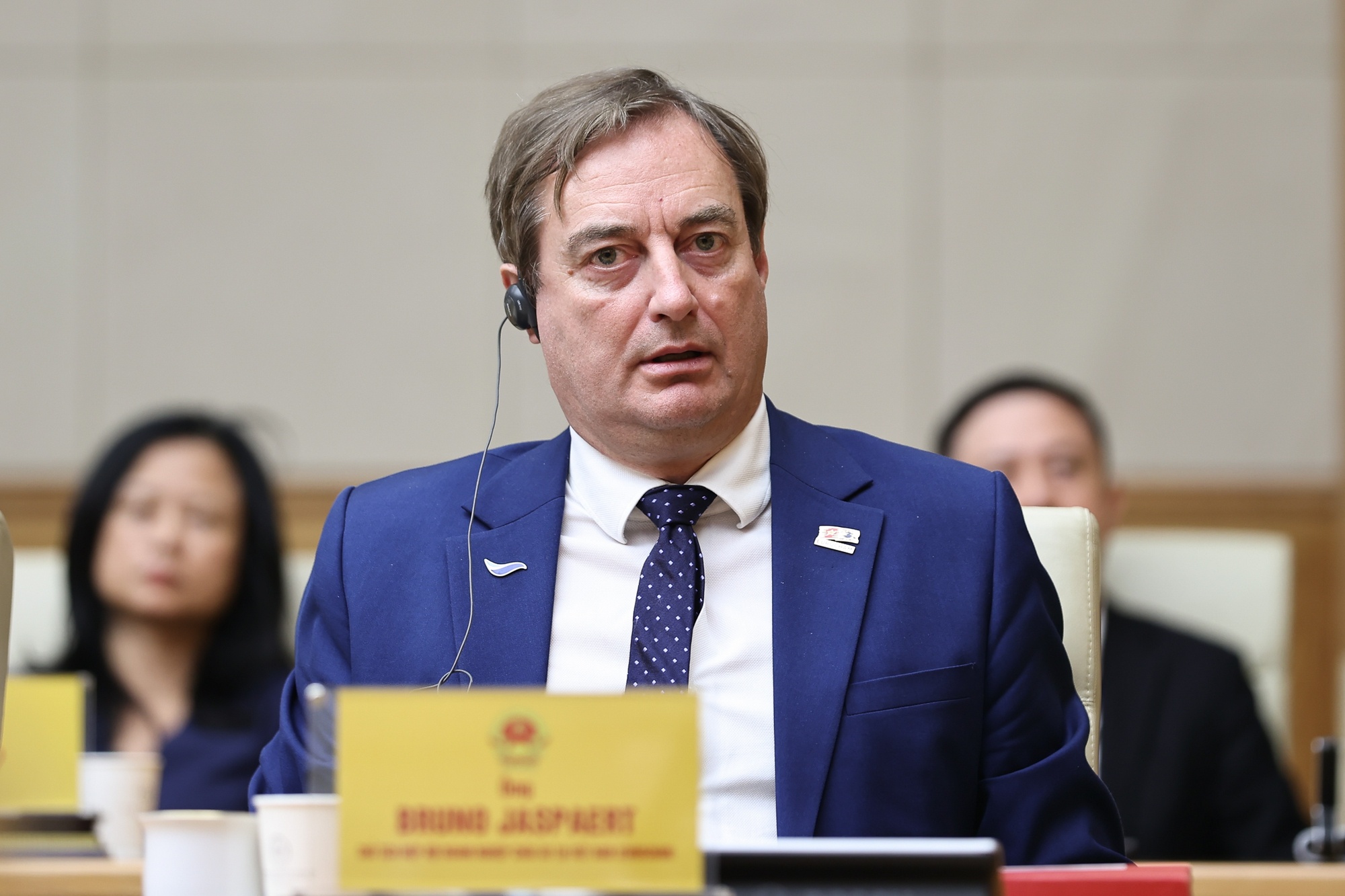 Ông Bruno Jaspaert, Chủ tịch EuroCham nhiệt liệt chúc mừng Việt Nam là một trong số ít các quốc gia đã vượt qua được những khó khăn vừa qua và đạt mục tiêu tăng trưởng đã đề ra; khẳng định các doanh nghiệp cam kết mở rộng đầu tư tại Việt Nam - Ảnh: VGP/Nh