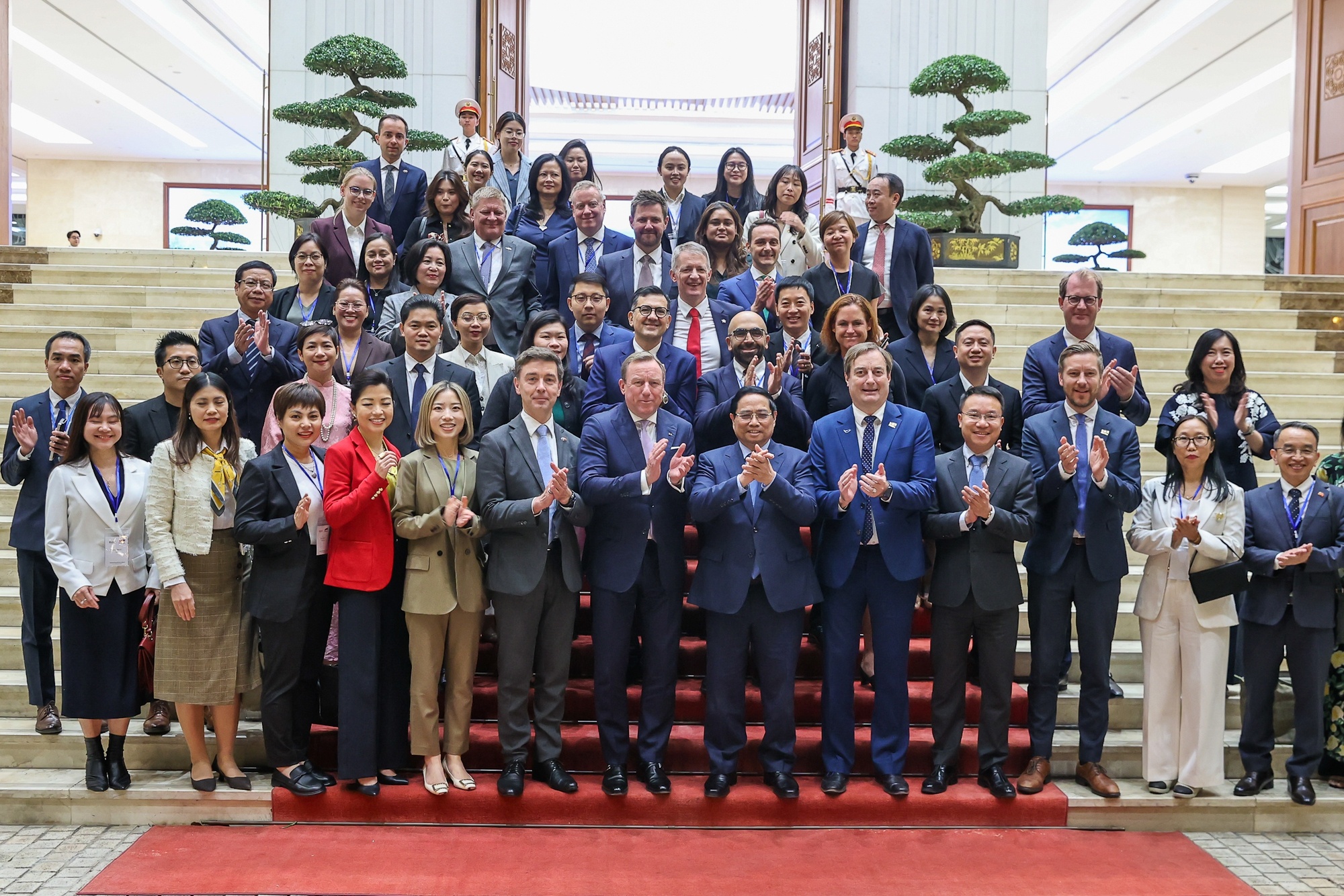 Thủ tướng đề nghị các doanh nghiệp châu Âu tiếp tục tin tưởng và gắn bó với Việt Nam trong quá trình phát triển - Ảnh: VGP/Nhật Bắc