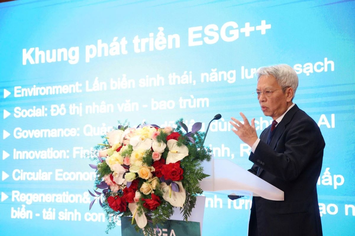  TS. Nguyễn Sĩ Dũng – Thành viên Hội đồng Tư vấn chính sách của Thủ tướng phát biểu