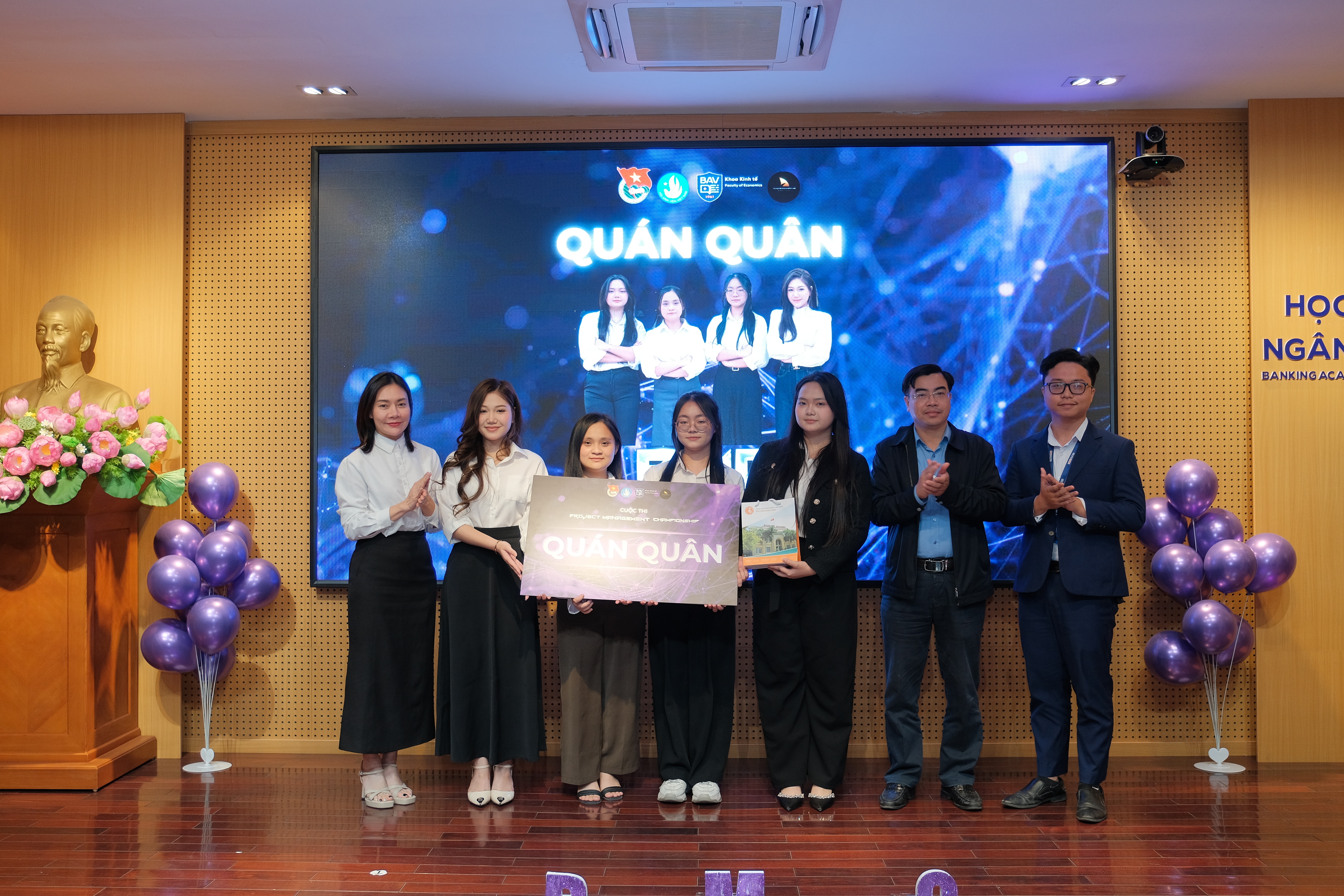 Sinh viên rèn luyện tư duy chiến lược trong quản lý dự án thực tiễn