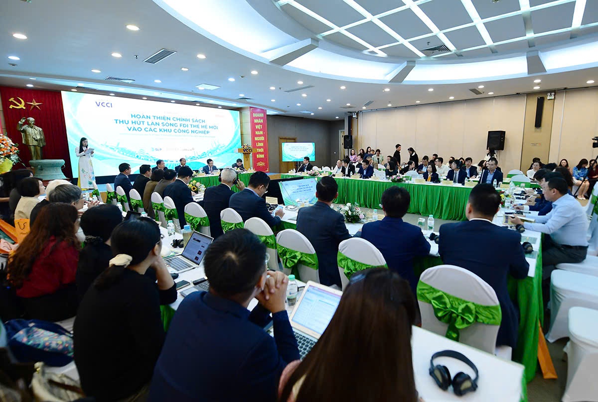 Hoàn thiện chính sách để bắt nhịp chuyển dịch chuỗi cung ứng Hoàn thiện chính sách để bắt nhịp chuyển dịch chuỗi cung ứng