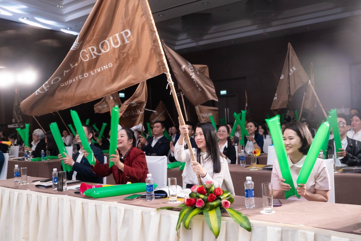 Tiếp nối thành công từ Embassy Tower, ngày 25/11/2025, Regal Complex chính thức tổ chức lễ ra quân Mira Tower - tòa tháp cuối cùng của Regal Complex.