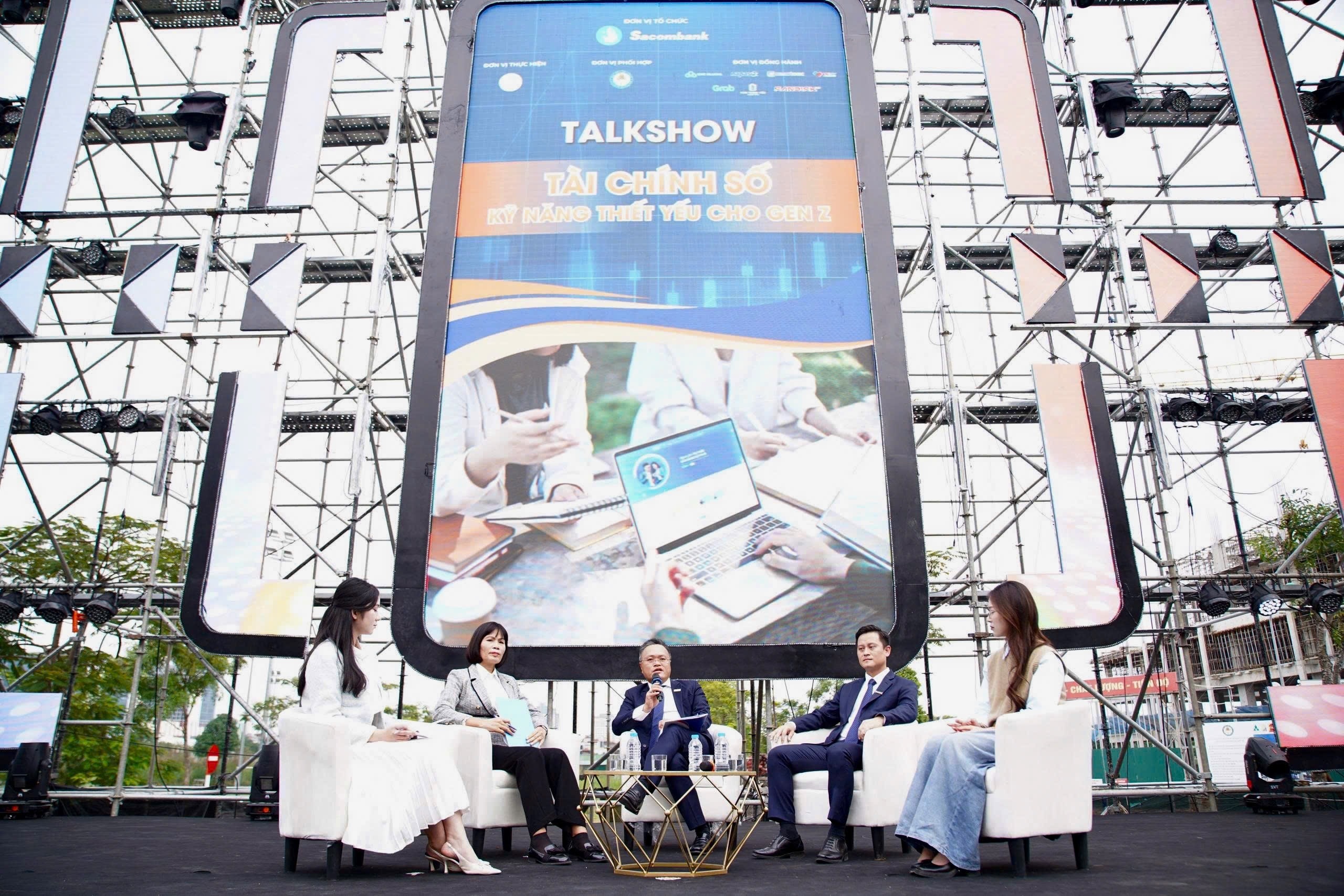 Sacombank cùng thế hệ trẻ lan toả tinh thần “Tài chính thông minh – tương lai bứt phá” qua S-Finfest 2025 Sacombank cùng thế hệ trẻ lan toả tinh thần “Tài chính thông minh – tương lai bứt phá” qua S-Finfest 2025