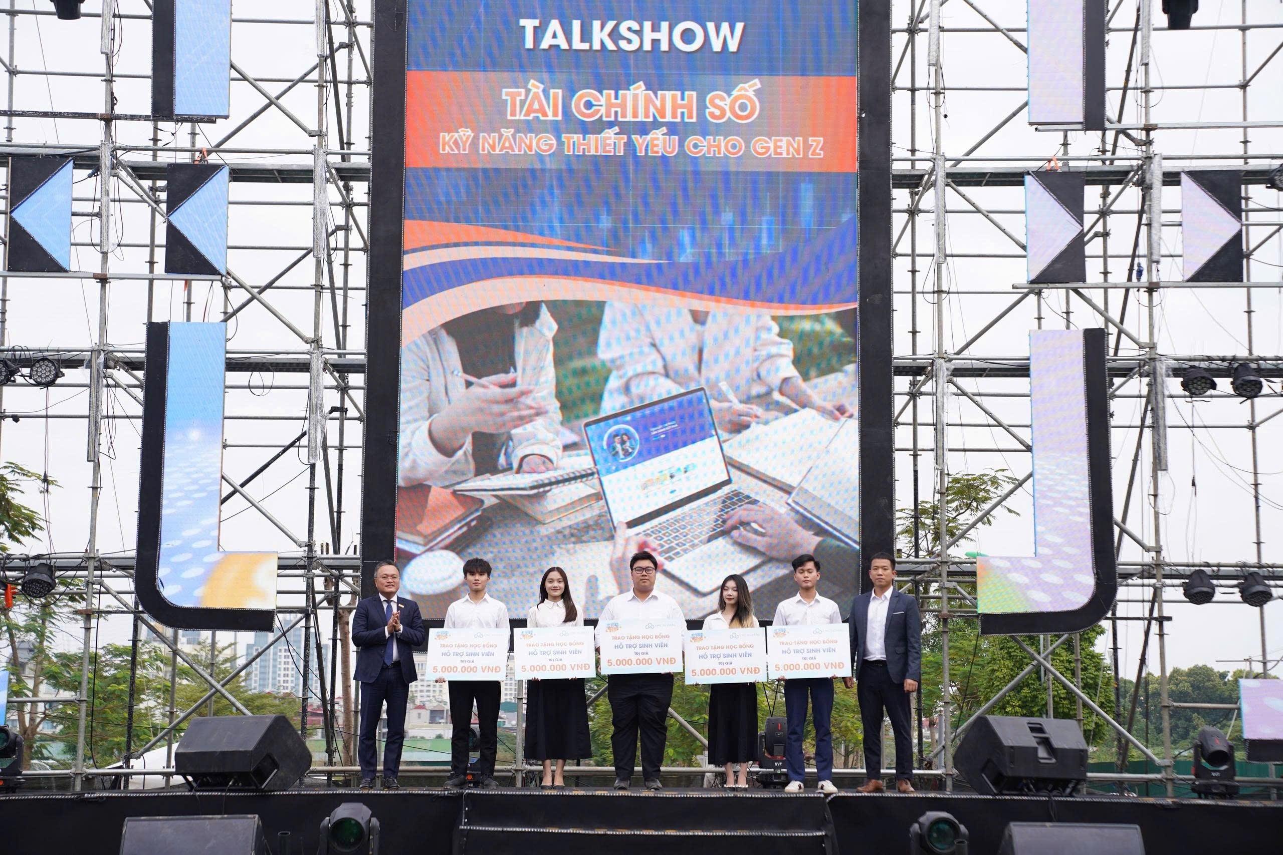 Sacombank cùng thế hệ trẻ lan toả tinh thần “Tài chính thông minh – tương lai bứt phá” qua S-Finfest 2025 Sacombank cùng thế hệ trẻ lan toả tinh thần “Tài chính thông minh – tương lai bứt phá” qua S-Finfest 2025