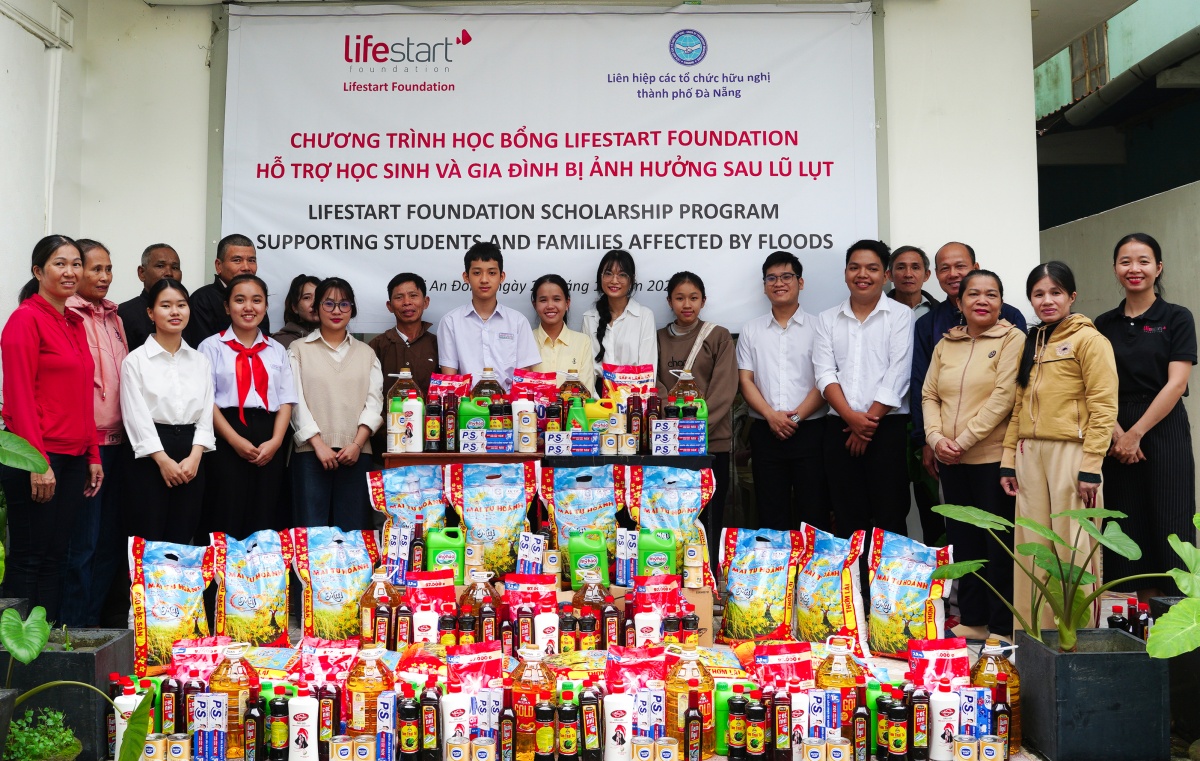 Lifestart Foundation hỗ trợ người dân miền Trung khắc phục hậu quả thiên tai Lifestart Foundation hỗ trợ người dân miền Trung khắc phục hậu quả thiên tai