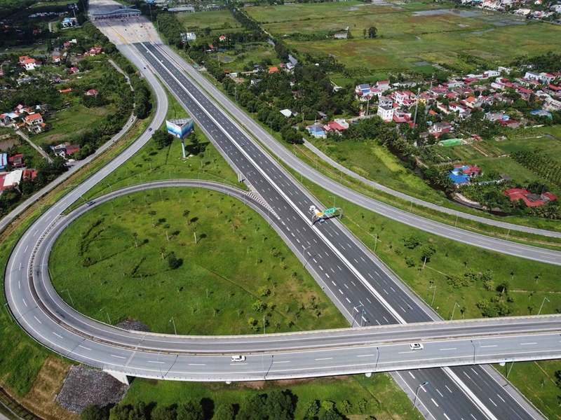 Đường bộ và đường sắt là 2 siêu mạch giao thông đang được đầu tư mạnh mẽ tại khu Nam Hải Phòng