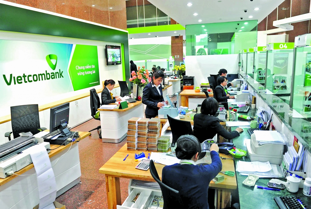 Vietcombank có thể sớm phát hành cổ phiếu để tăng vốn điều lệ lên trên 100.000 tỷ đồng Vietcombank có thể sớm phát hành cổ phiếu để tăng vốn điều lệ lên trên 100.000 tỷ đồng