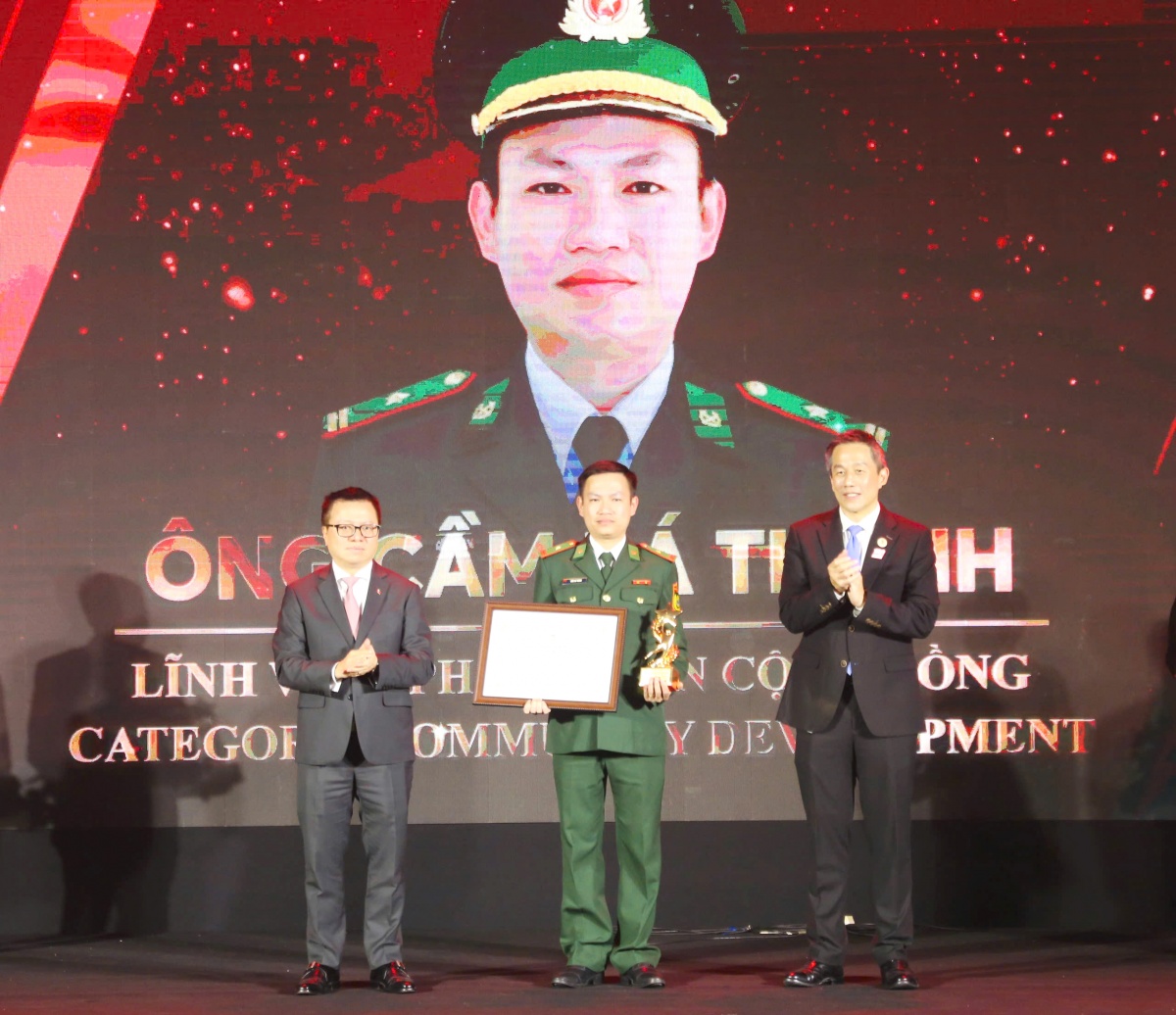 Vinh danh Người truyền lửa: Lan tỏa 150 câu chuyện đẹp, tỏa sáng 15 gương mặt xuất sắc